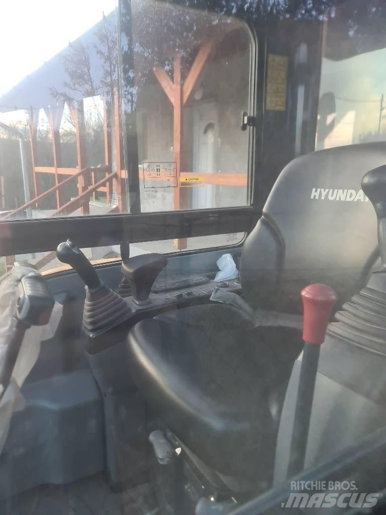 Hyundai R25Z-9 AK Mini bagri <7t