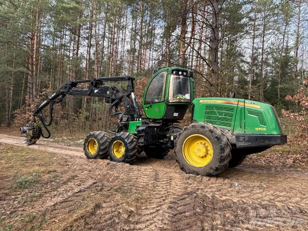 John Deere 1170 E Harvesterji