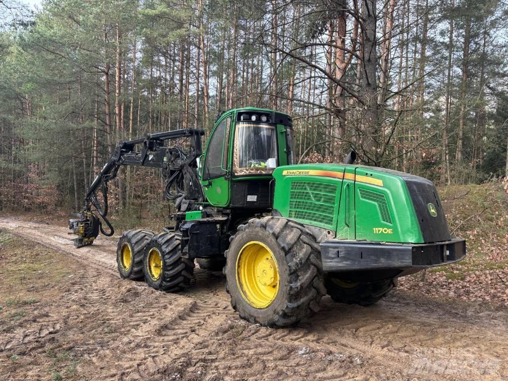 John Deere 1170 E Harvesterji