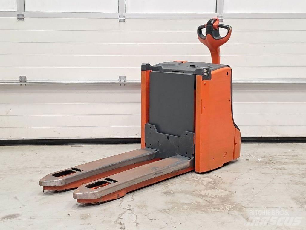 Linde T16L Električni nizko dvižni viličar