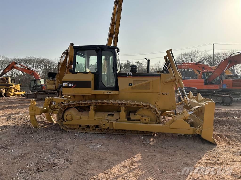 CAT D 6 G Buldožerji goseničarji