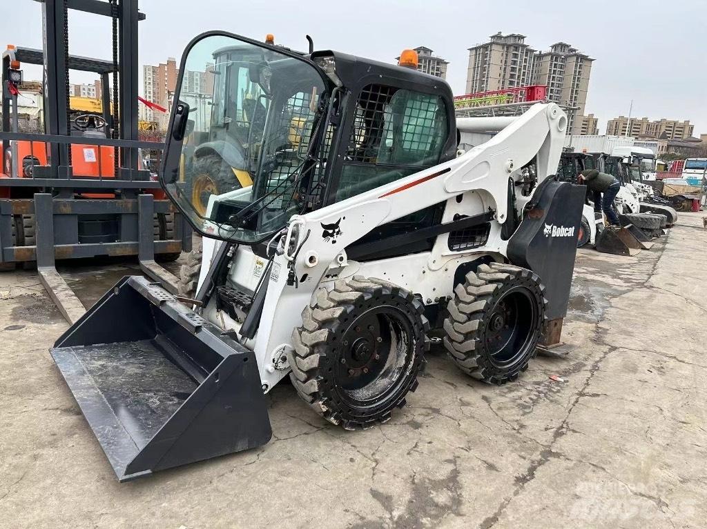 Bobcat S 750 Skid steer mini nakladalci
