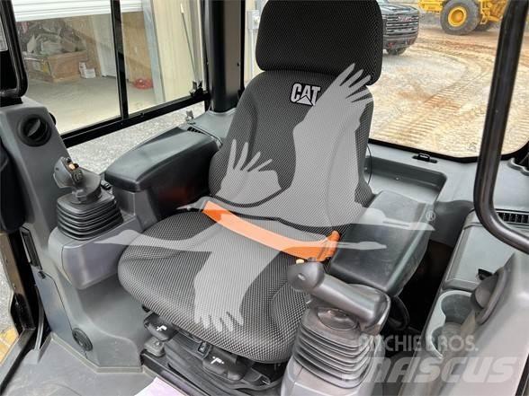 CAT D3 LGP Buldožerji goseničarji