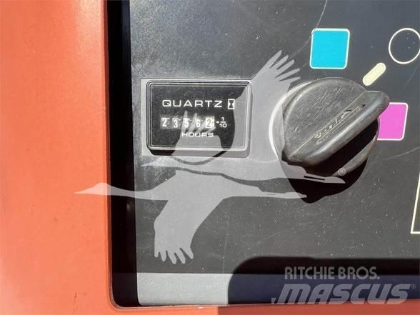 JLG 450AJ Zglobne dvižne ploščadi