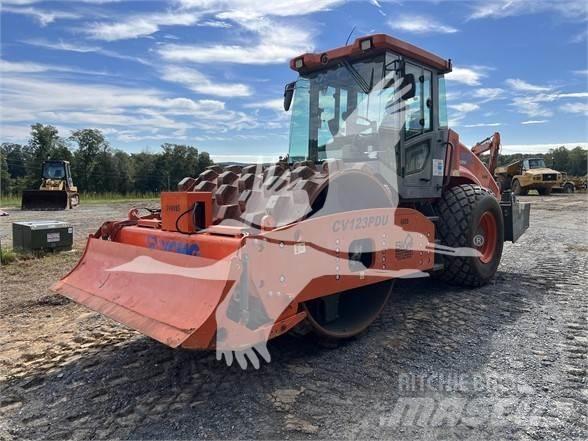 XCMG CV123PDU Enojni valjarji