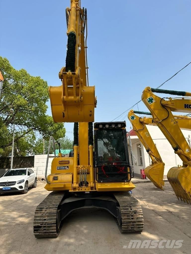 Komatsu PC 130 Bagri goseničarji