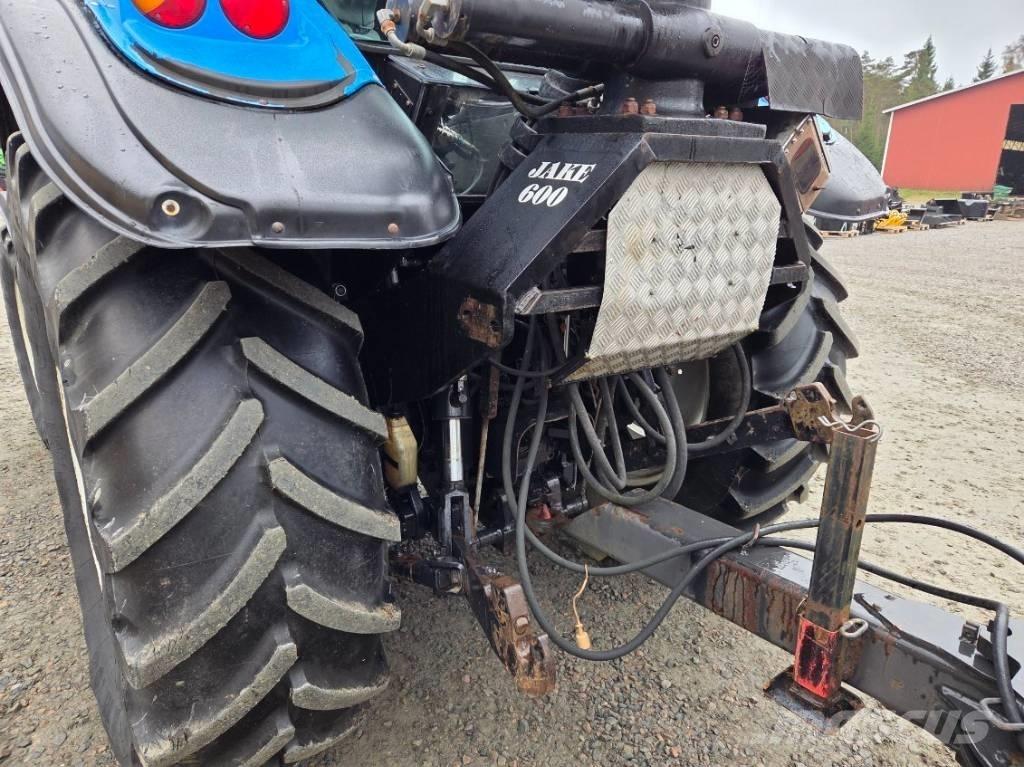 Valtra M 120 Traktorji