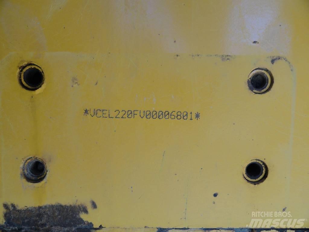 Volvo L 220 F Kolesni nakladalci