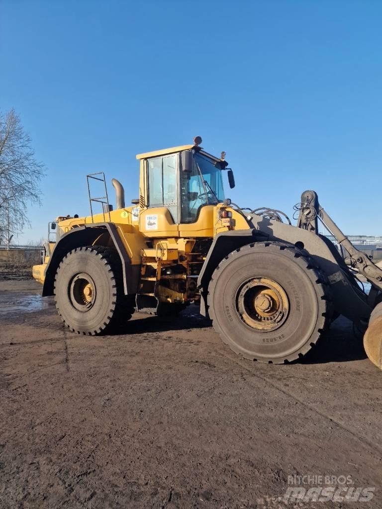 Volvo L 220 F Kolesni nakladalci