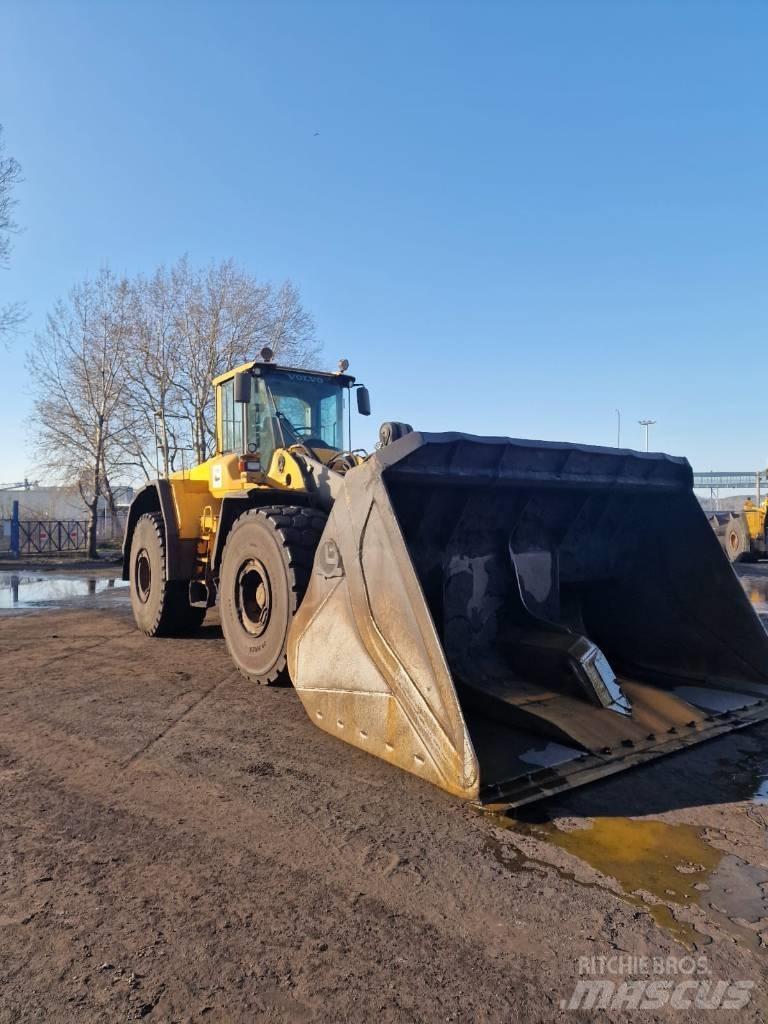 Volvo L 220 F Kolesni nakladalci