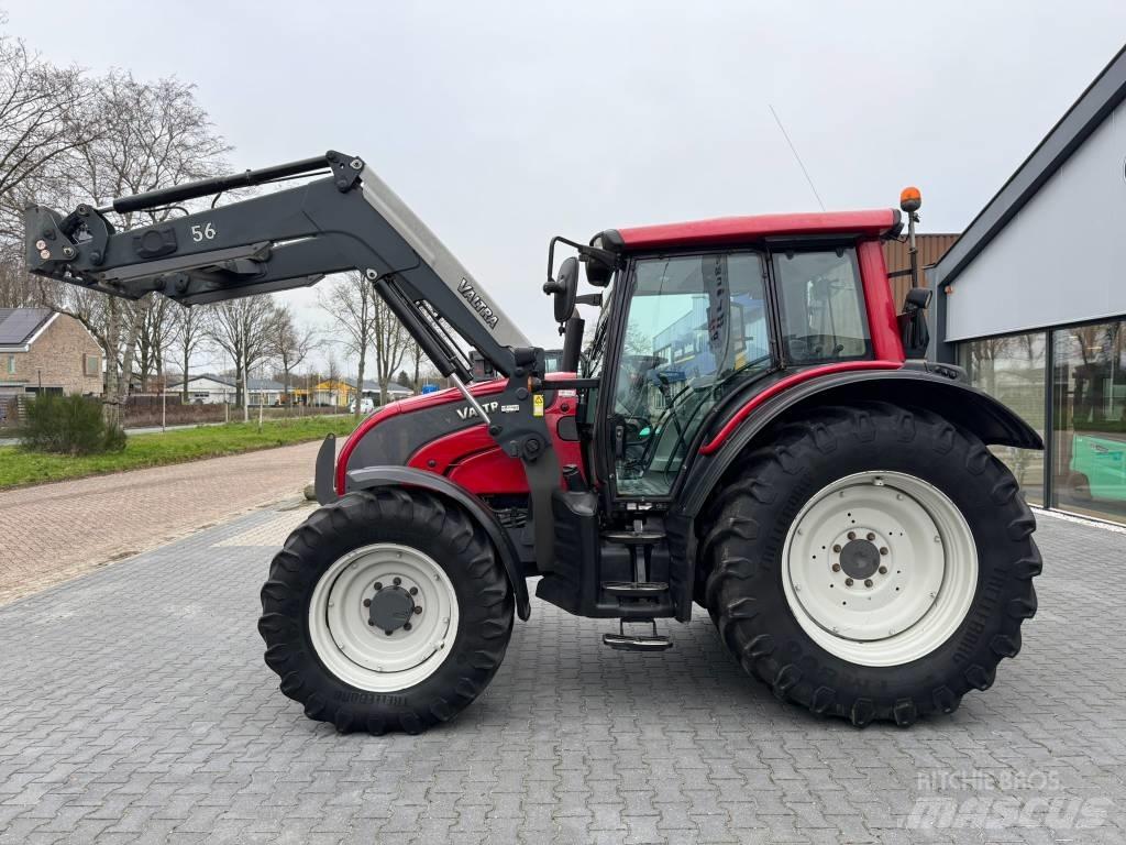 Valtra N 101 Traktorji