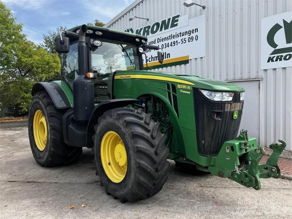 John Deere 8335R Traktorji