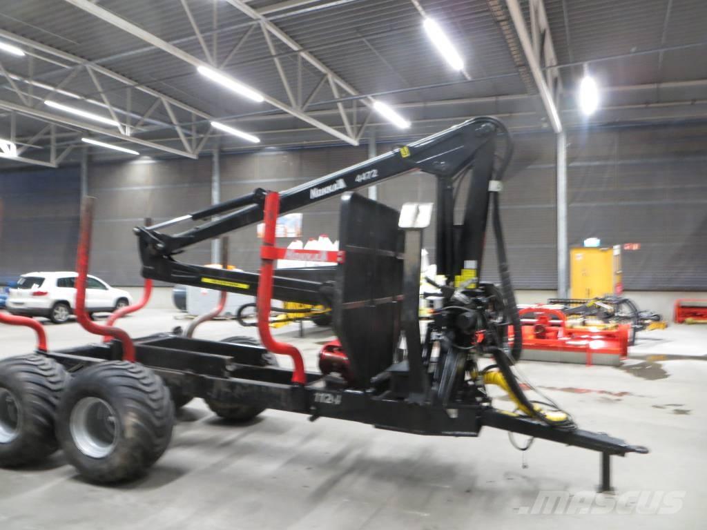 Nokka 4472 + MV1124 Gozdarske prikolice