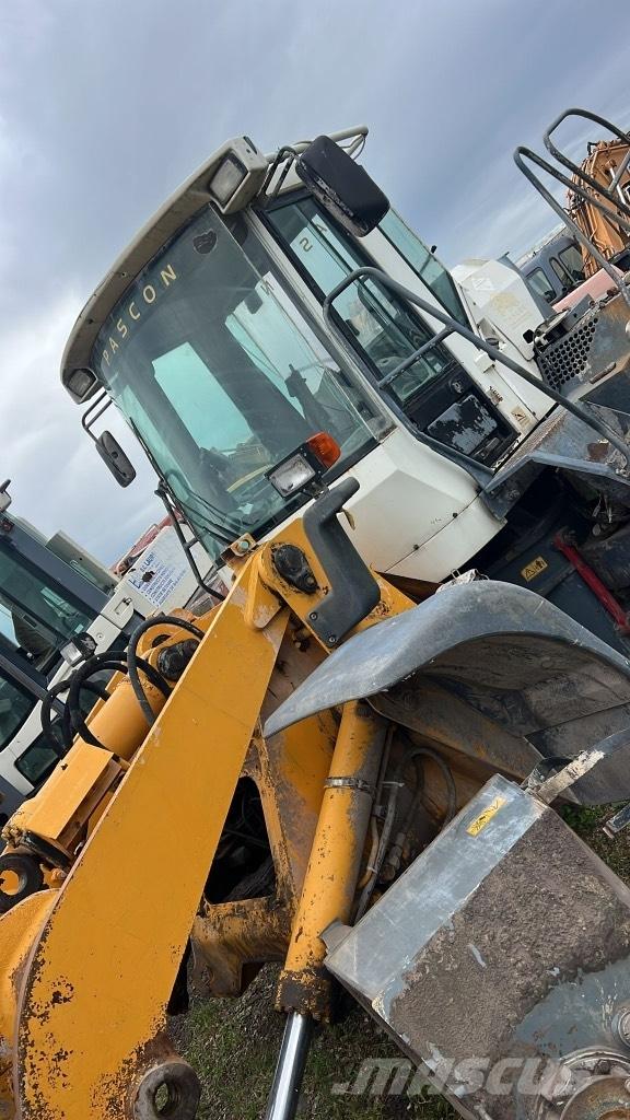 Liebherr L 514 Podvozje in vzmetenje