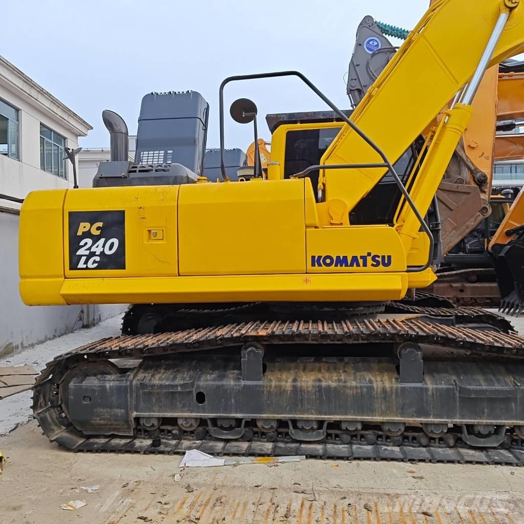 Komatsu PC 240 LC-8 Bagri goseničarji
