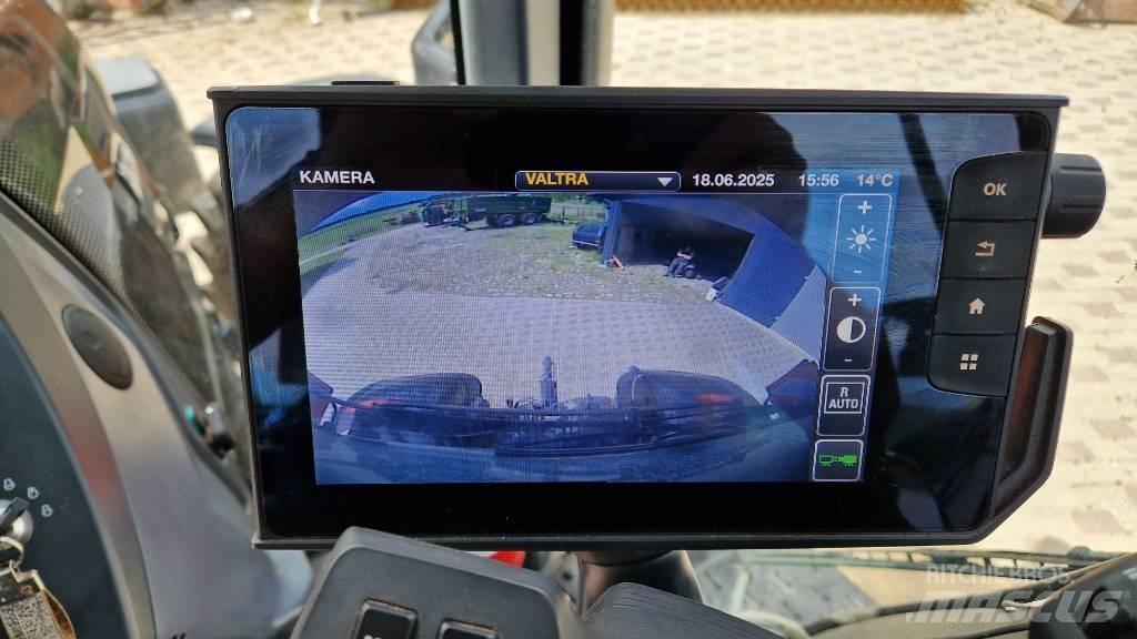 Valtra Q 305 Traktorji