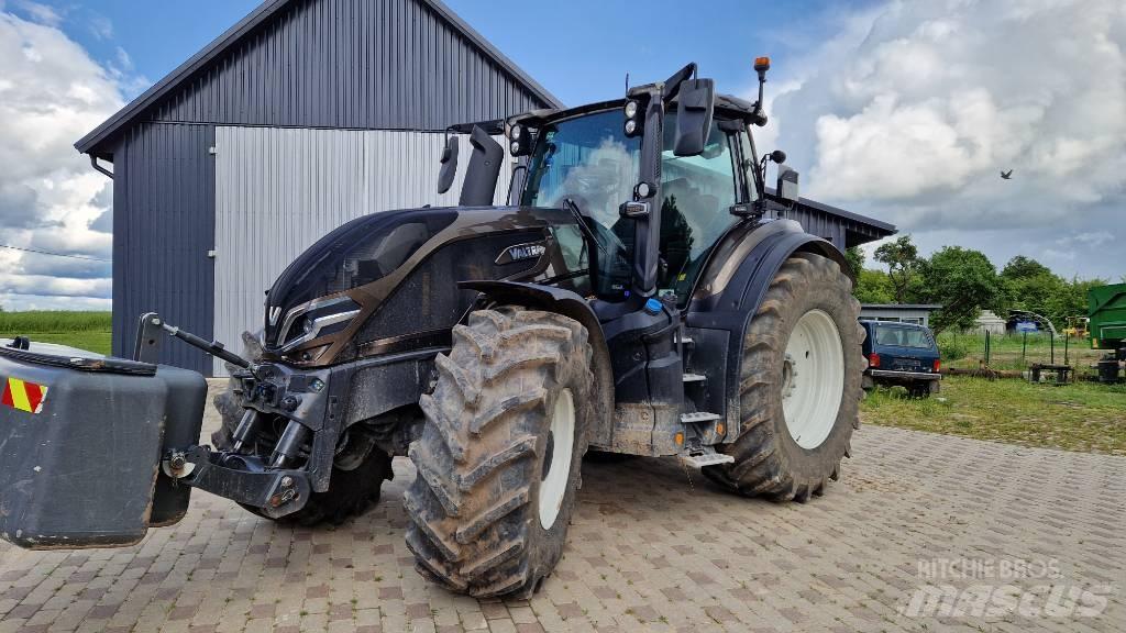 Valtra Q 305 Traktorji