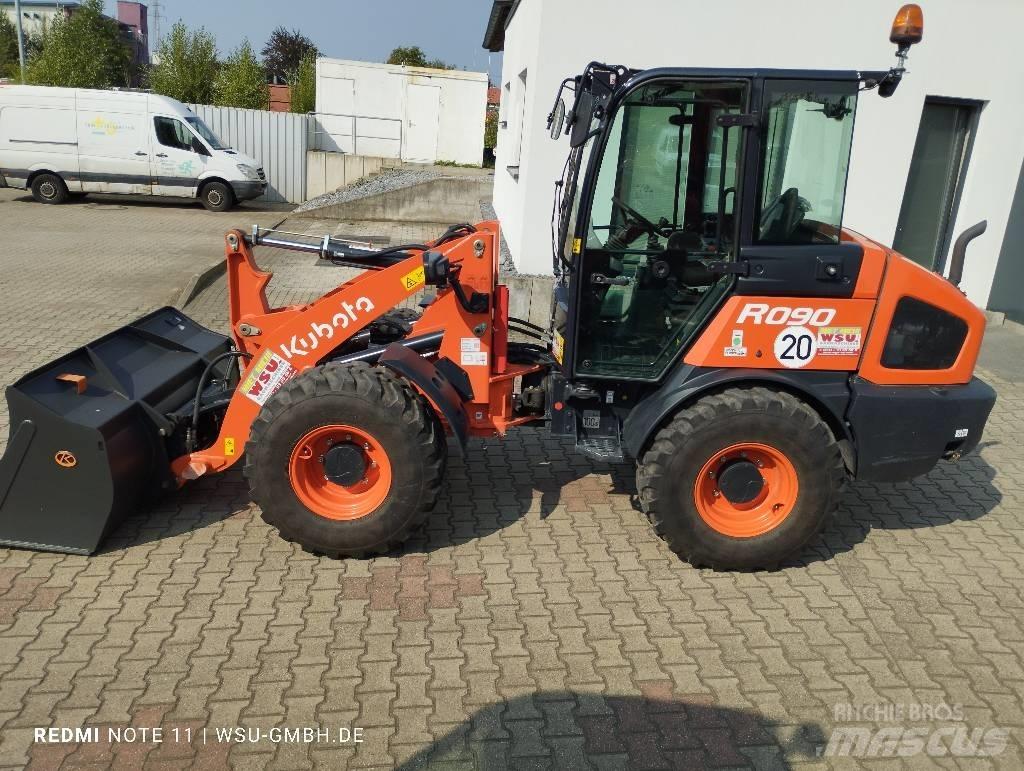 Kubota R090 Kolesni nakladalci