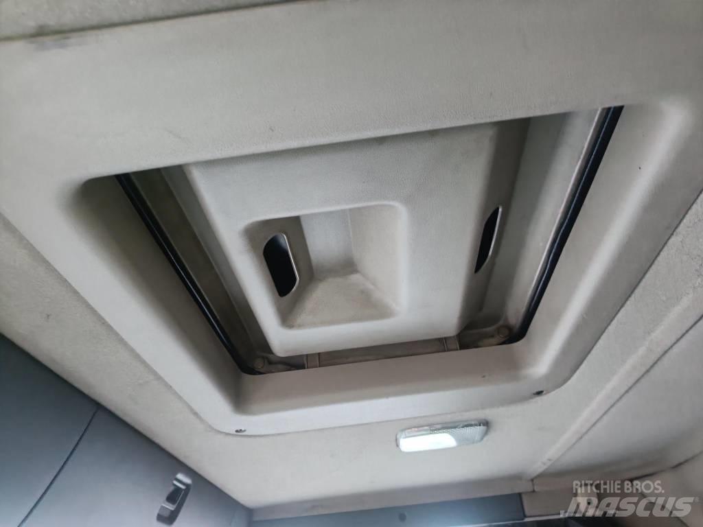 Scania P 420 Kotalni prekucni tovornjaki