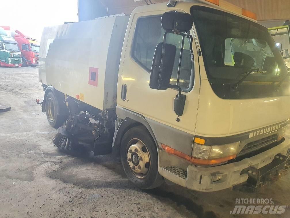 Mitsubishi Canter Cestni pometači