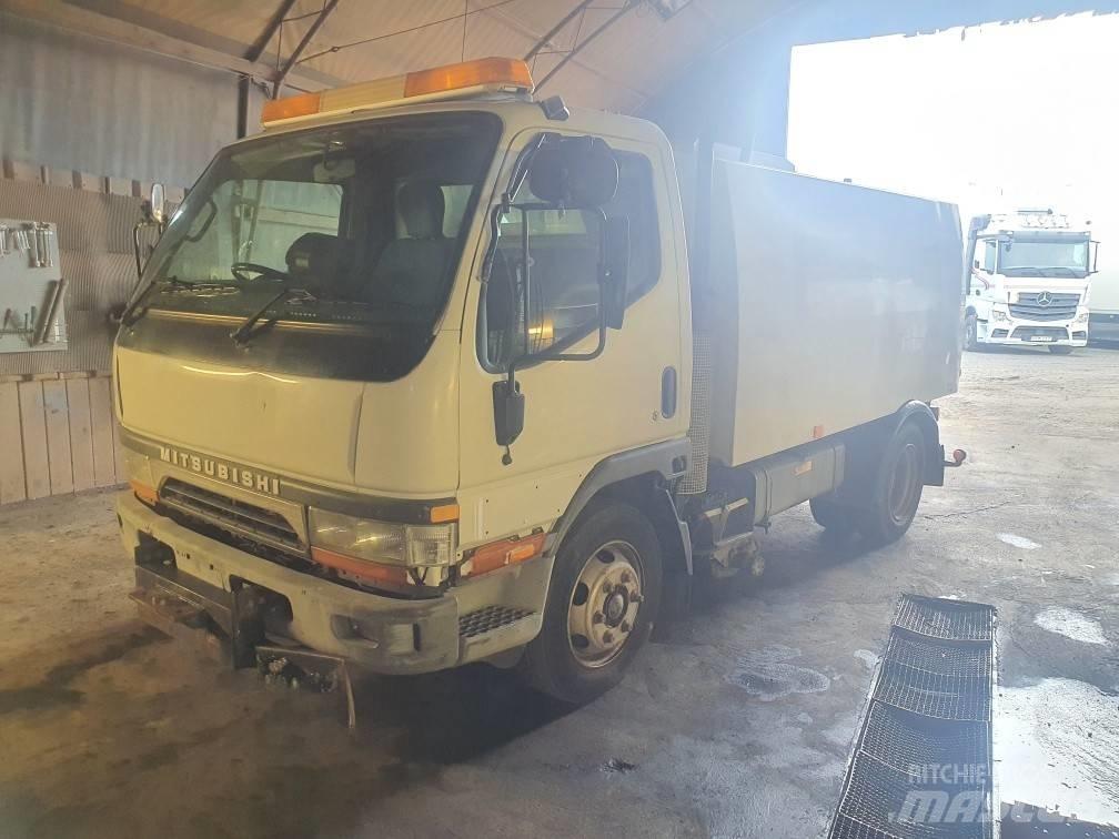 Mitsubishi Canter Cestni pometači