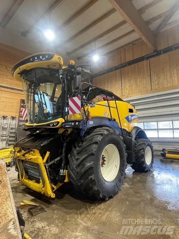 New Holland FR 650 Stroji za krmo na lastni pogon