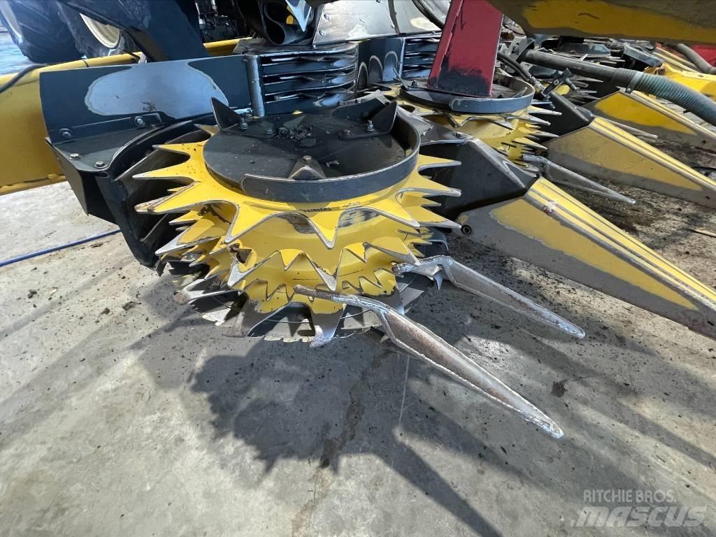 New Holland FR 650 Stroji za krmo na lastni pogon