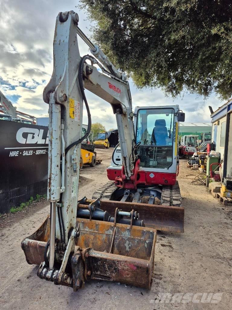 Takeuchi TB250 Mini bagri <7t
