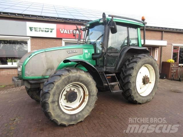 Valtra T190 Traktorji