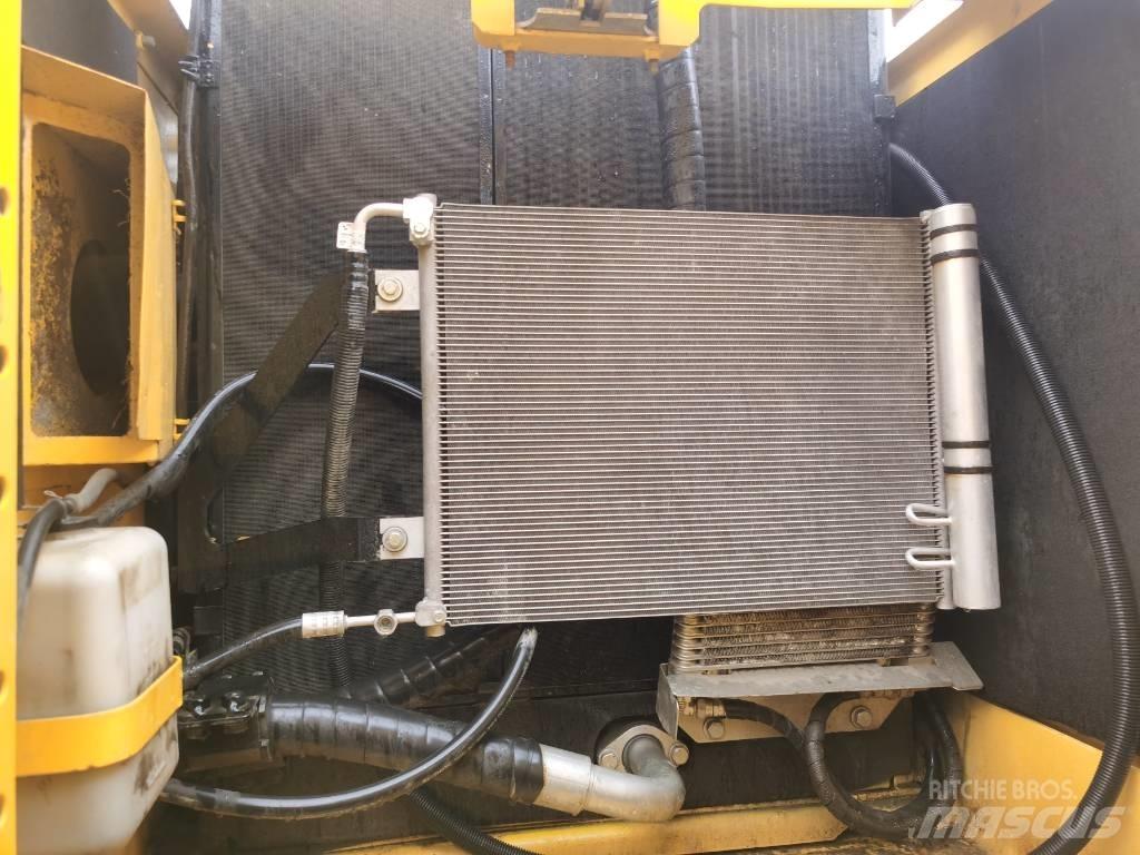 Komatsu PC 200-8 Bagri goseničarji