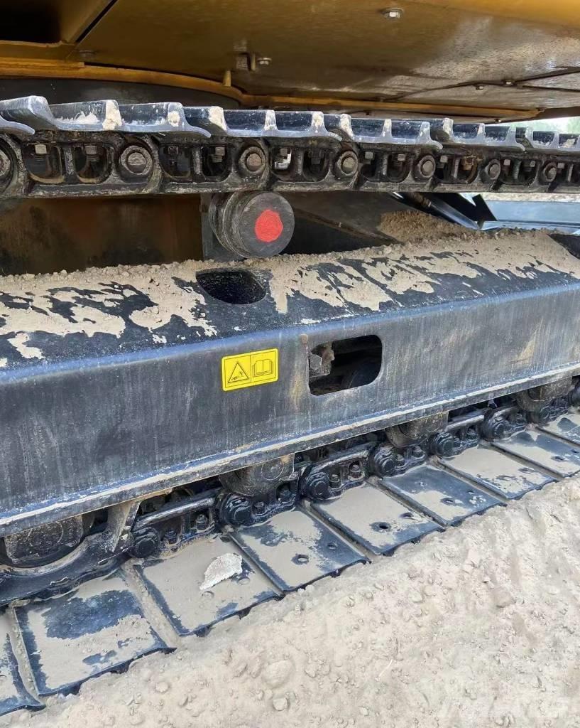 CAT 307 Bagri goseničarji