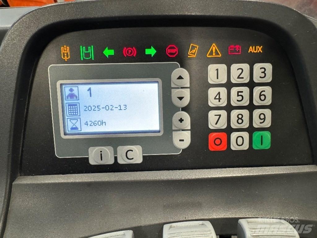 Toyota RRE160R Viličarji s pomičnim teleskopom