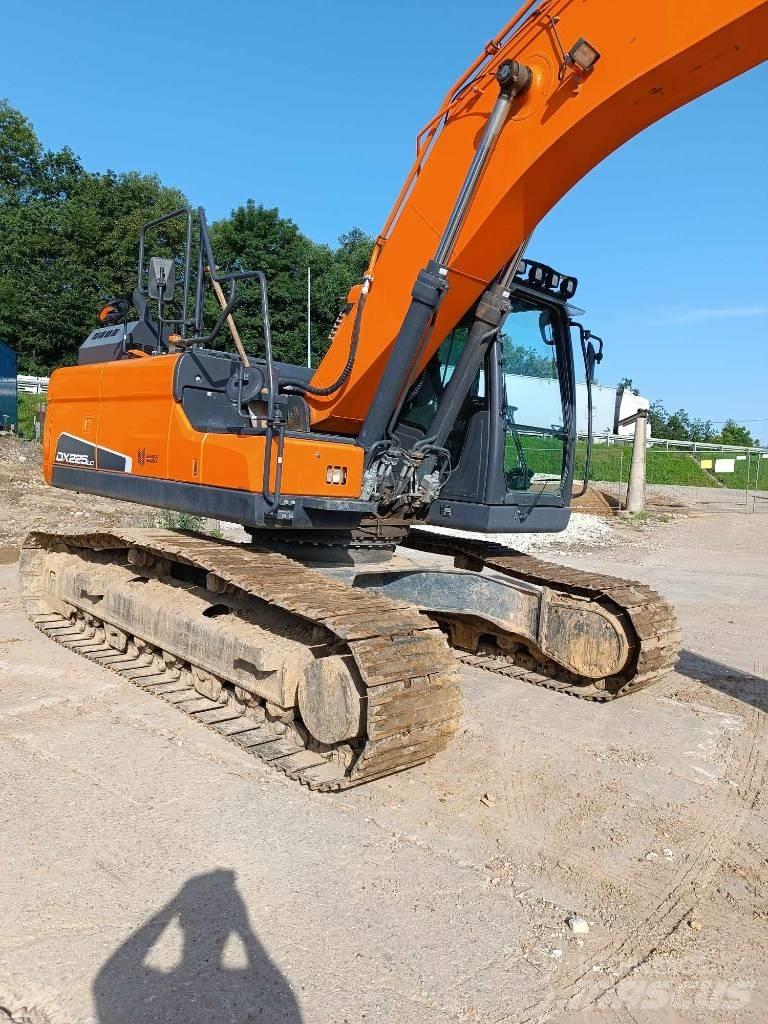 Doosan DX 225 LC-5 Bagri goseničarji