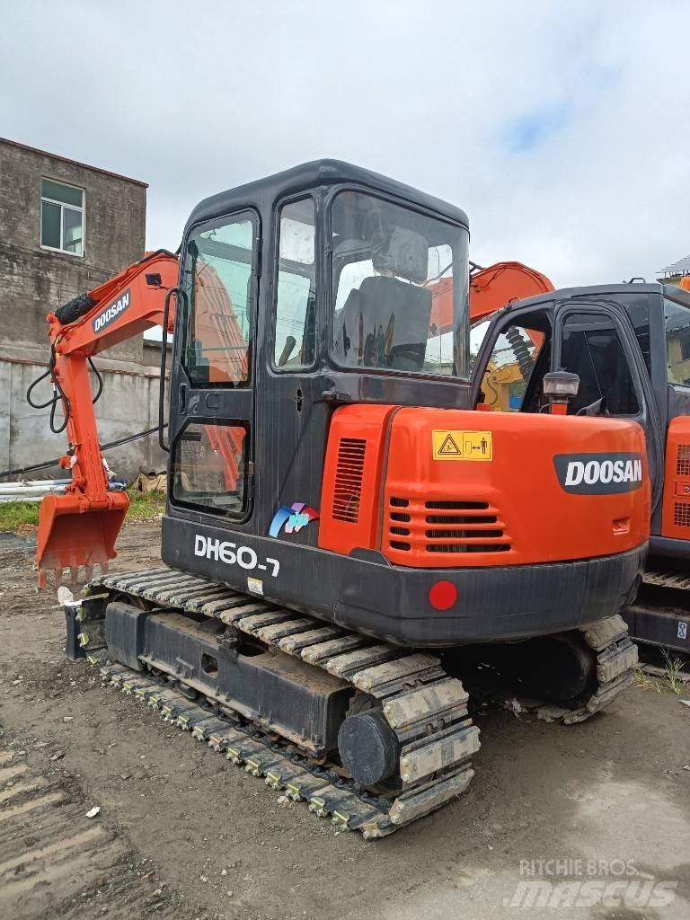 Doosan DH 60 Mini bagri <7t