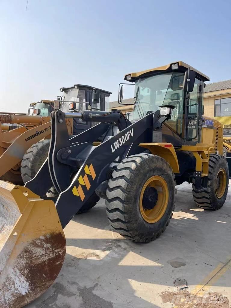 XCMG LW 300 FV Kolesni nakladalci