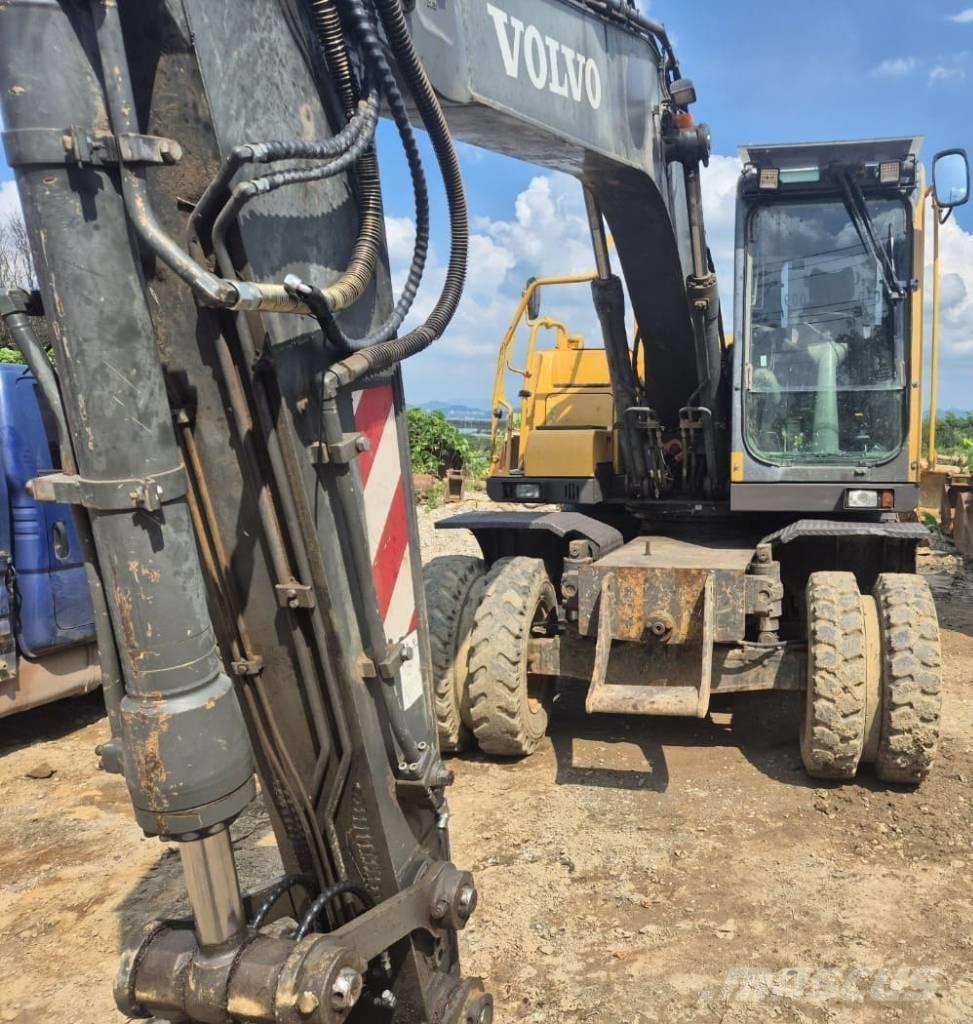 Volvo EW 145 Bagri na kolesih