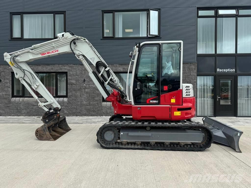 Takeuchi TB 280 FR Midi bagri 7t – 12t