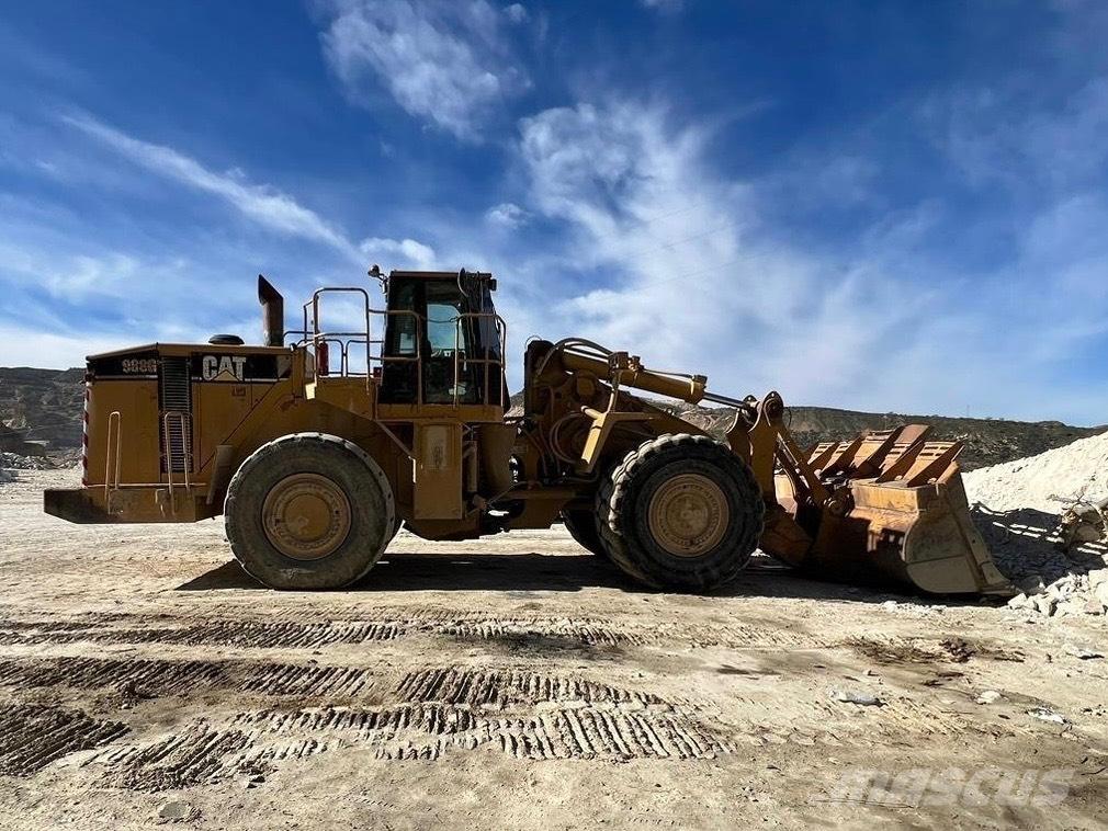 CAT 988 G Kolesni nakladalci