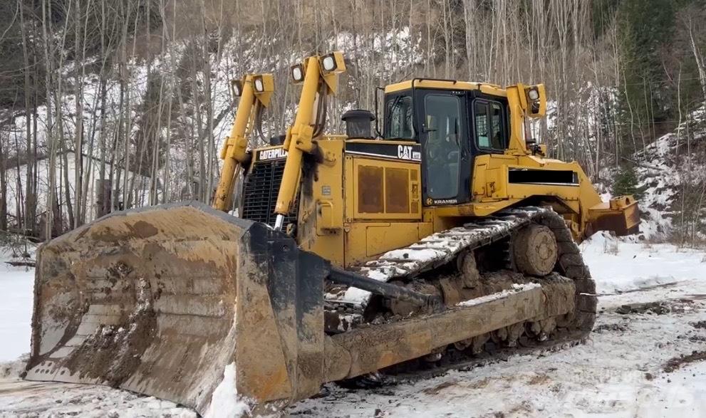 CAT D 8 R Buldožerji goseničarji
