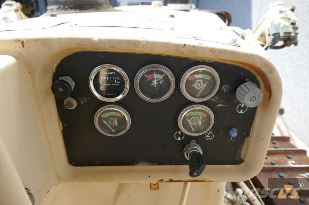 CAT D7G Ex-army Buldožerji goseničarji