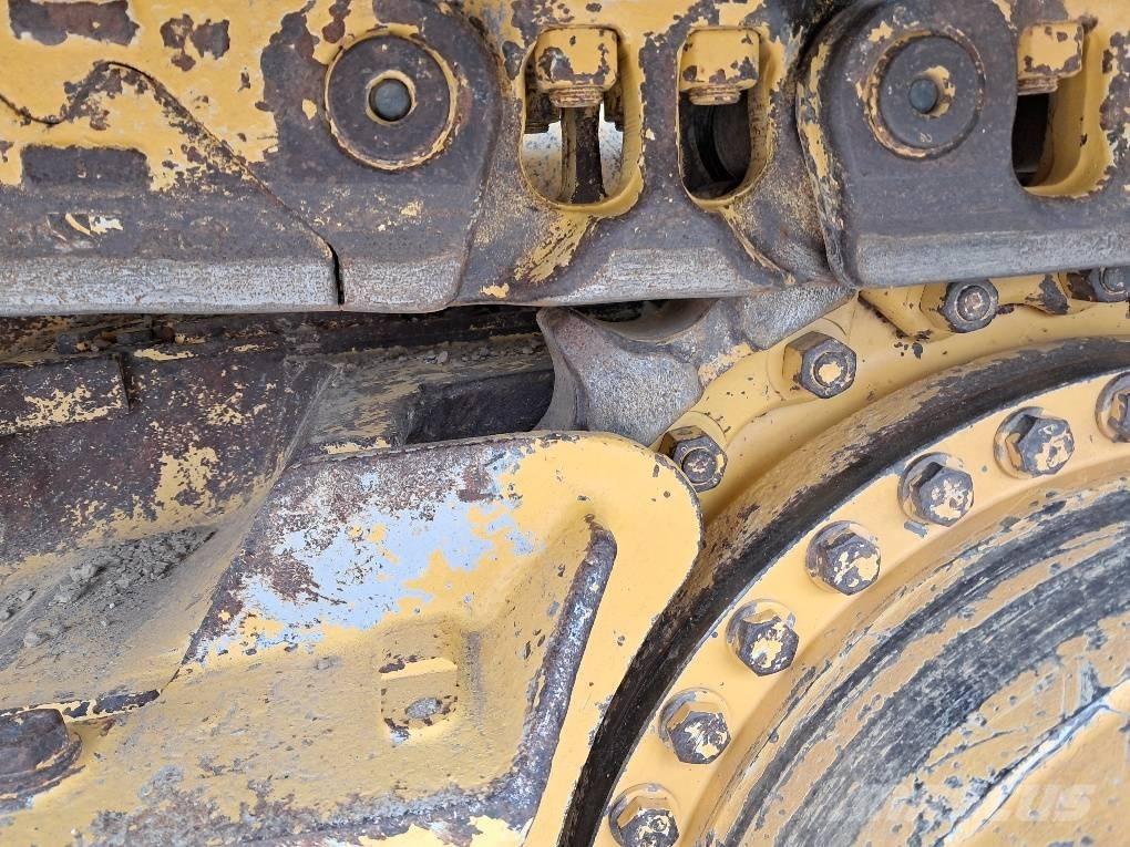 Komatsu D61PXI-24E0 Buldožerji goseničarji