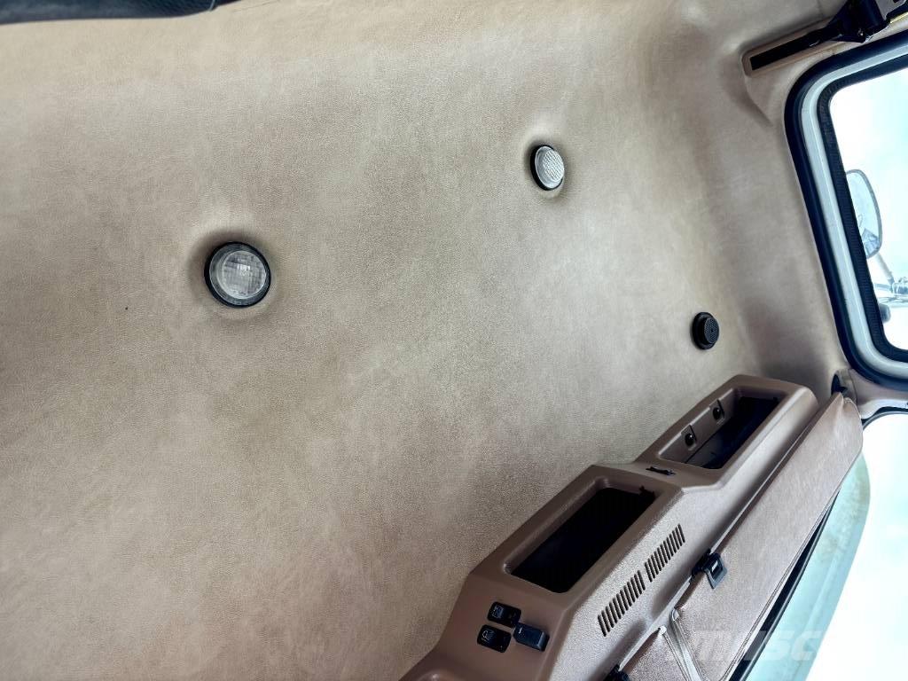 Mack GU713 Vlečna vozila za tovornjake