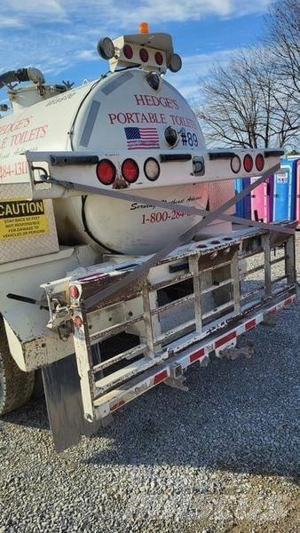 Hino Toilet Truck Tovornjaki cisterne
