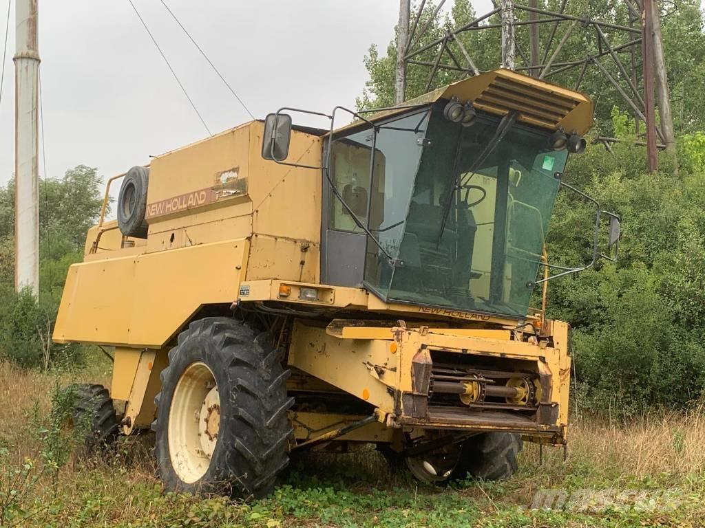 New Holland TX 32 Kombajni