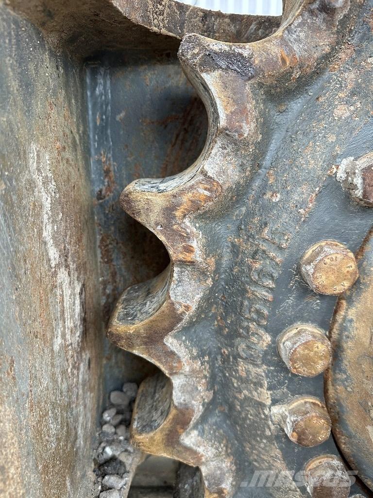 Liebherr R 936 LC Bagri goseničarji