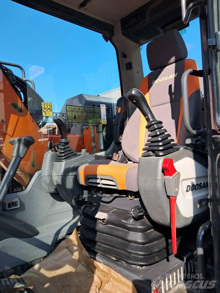 Develon DX 140 LCR-5 Bagri goseničarji