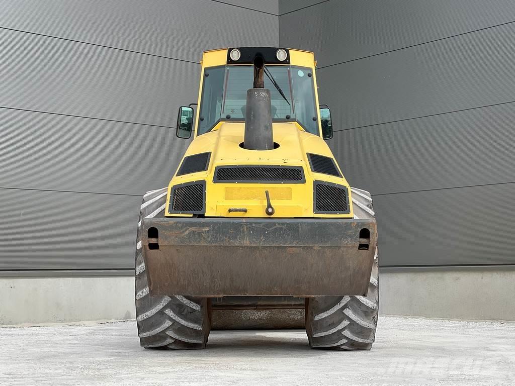 Bomag BW 213 DH-4 Enojni valjarji