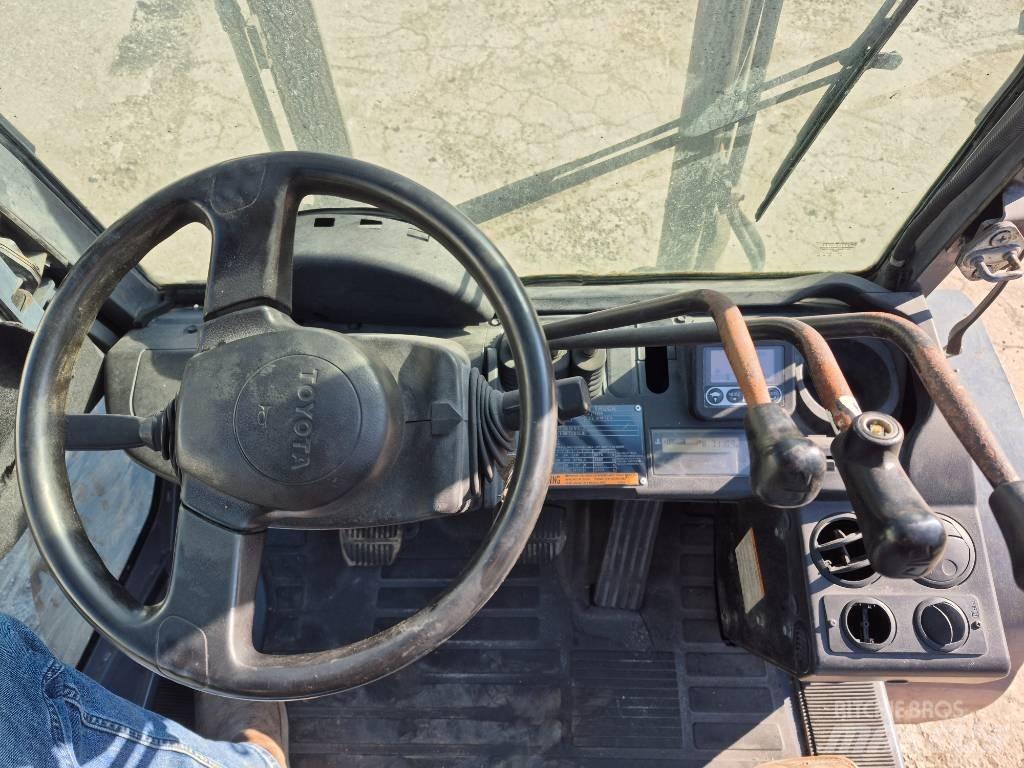 Toyota 8 FGU 30 Viličarji - drugo