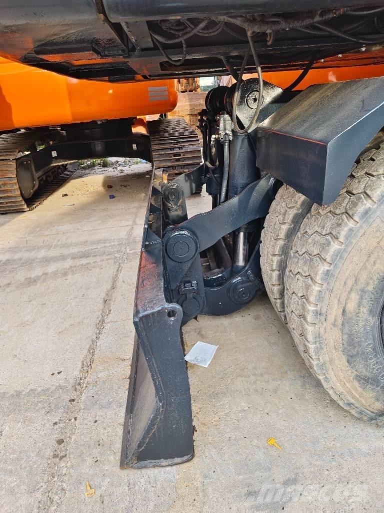 Hyundai R210W-9 Bagri na kolesih