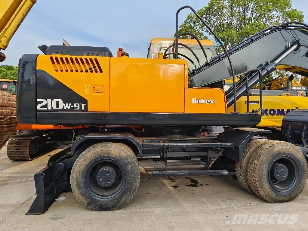 Hyundai R210W-9 Bagri na kolesih